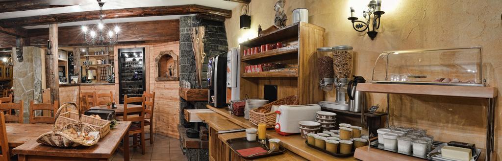 Logis Hotel Les Ancolies Areches Ngoại thất bức ảnh