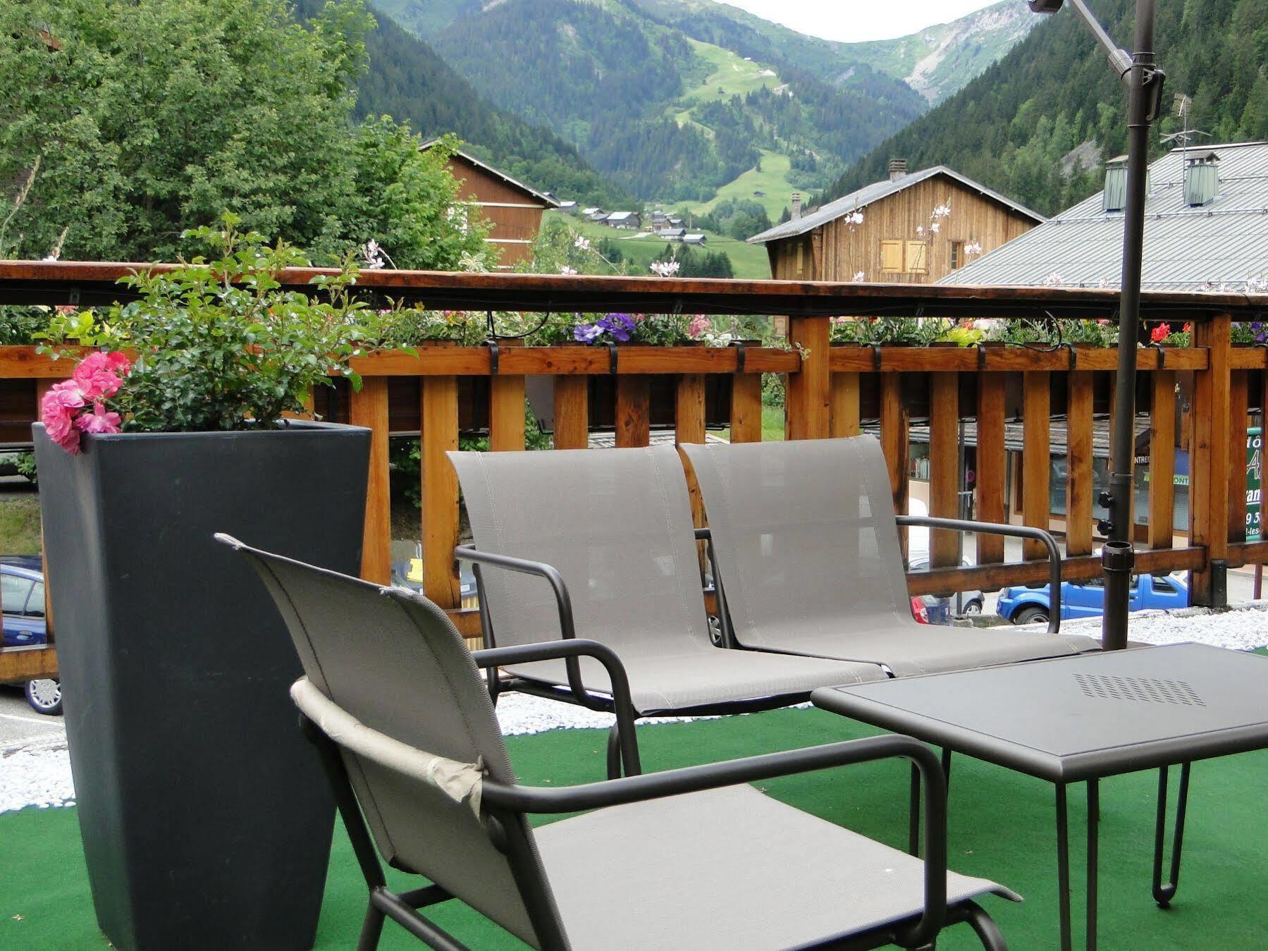 Logis Hotel Les Ancolies Areches Ngoại thất bức ảnh